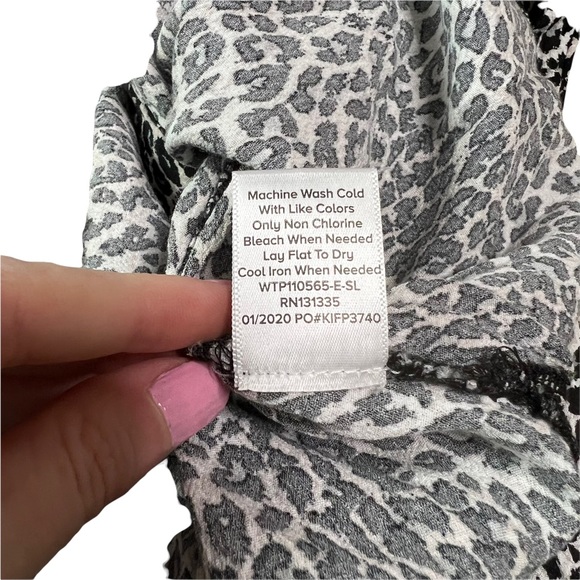 Peyton Jensen Kendra Leopard Print Button Down - Picture 11 of 11